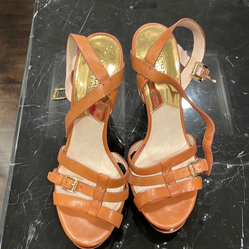 Camel Michael Kors heels with a gold heel accent